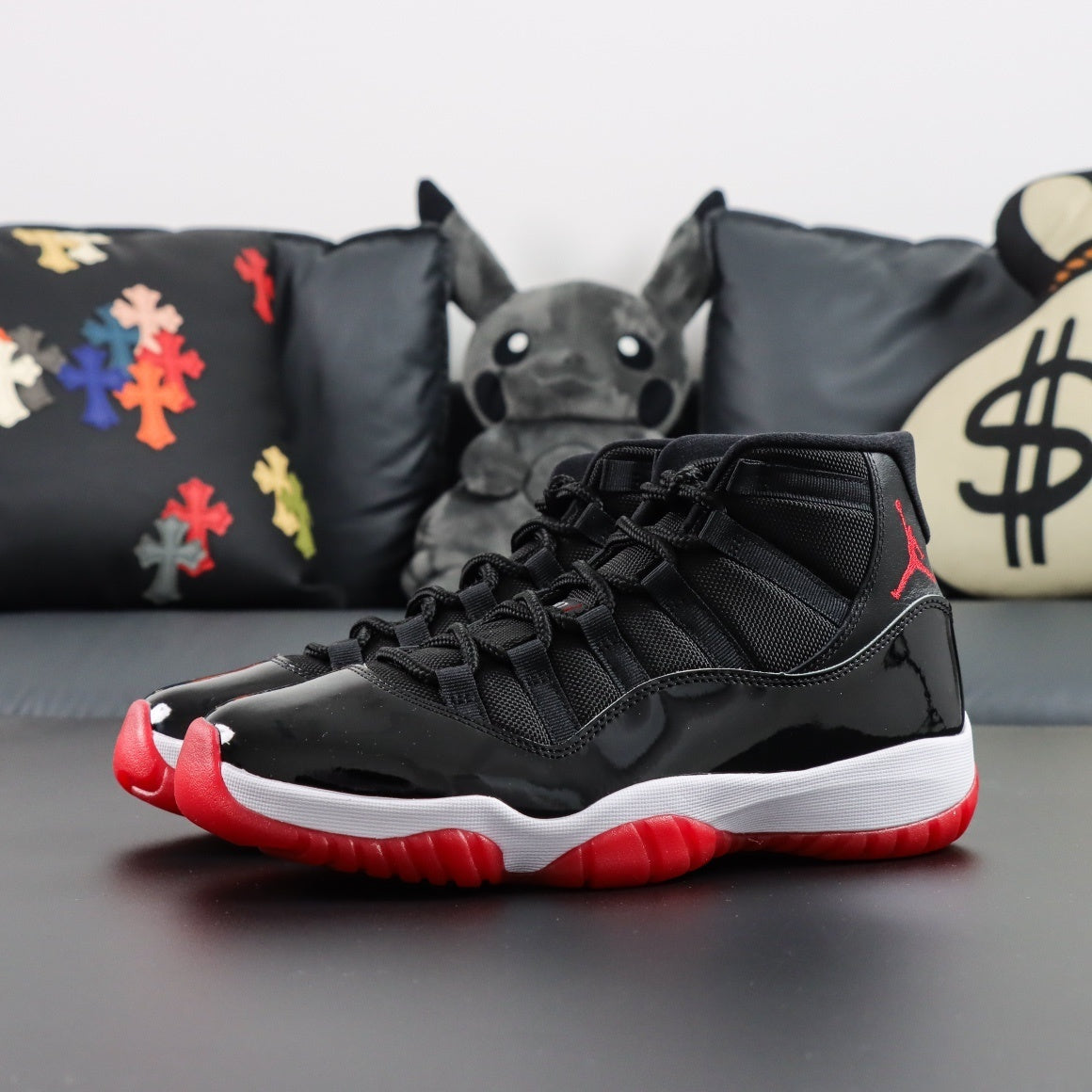 Air Jordan 11  Retro Playoff Bred