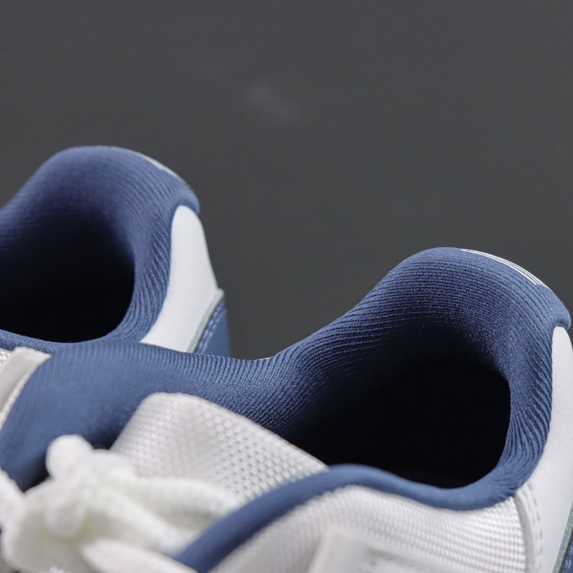 Air Jordan 11  Retro Low Diffused Blue