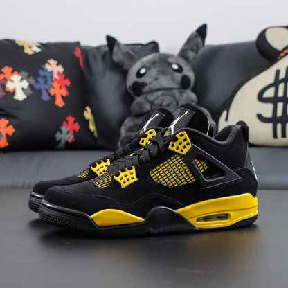 Air Jordan 4 Thunder [2023]