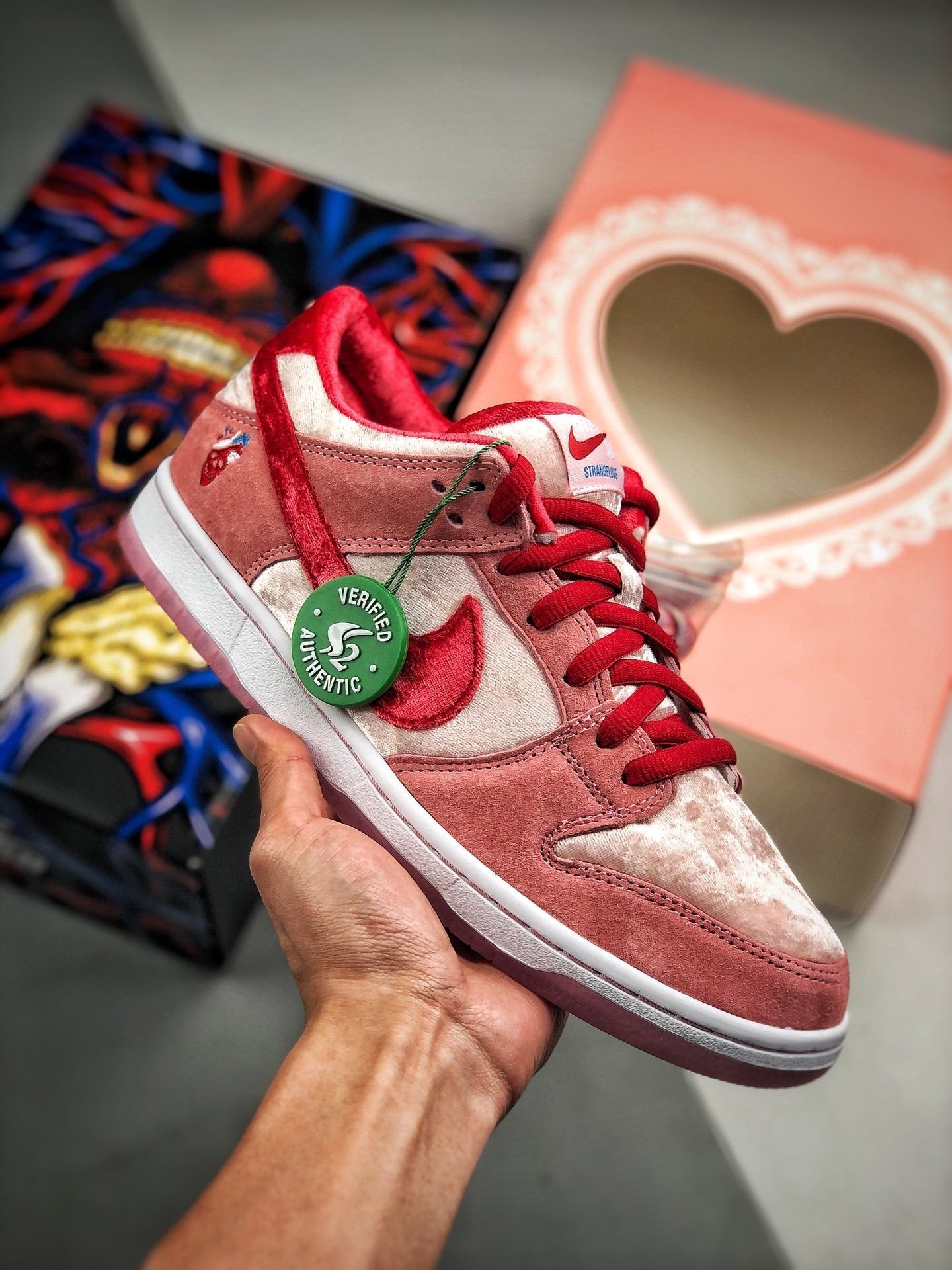 Nike SB Dunk Strange Love