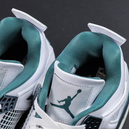 Air Jordan 4 Retro OG Oxidized Green