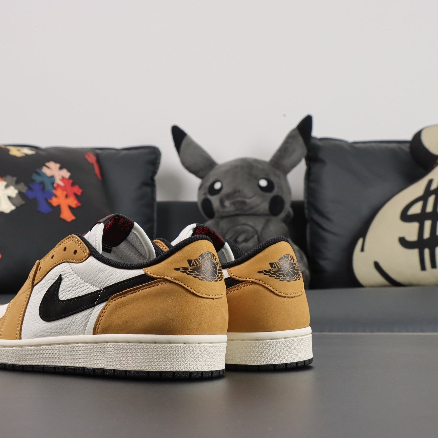 Air Jordan 1 Low OG Rookie of the Year