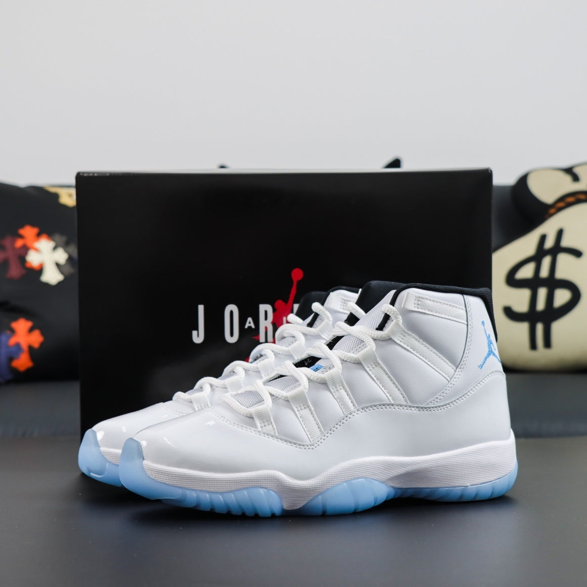 Air Jordan 11  Retro Legend Blue [2011]