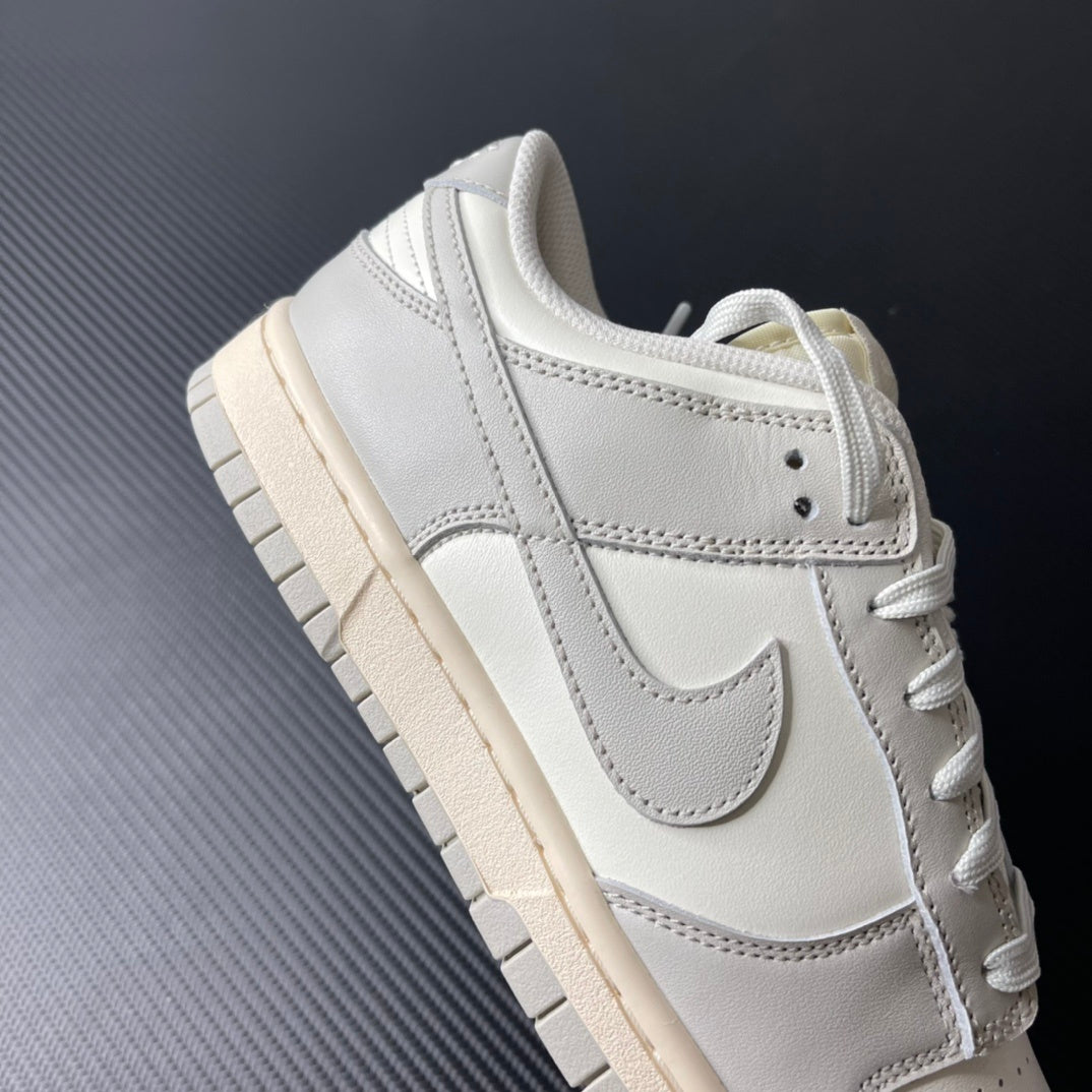 Nike Dunk Bone Light