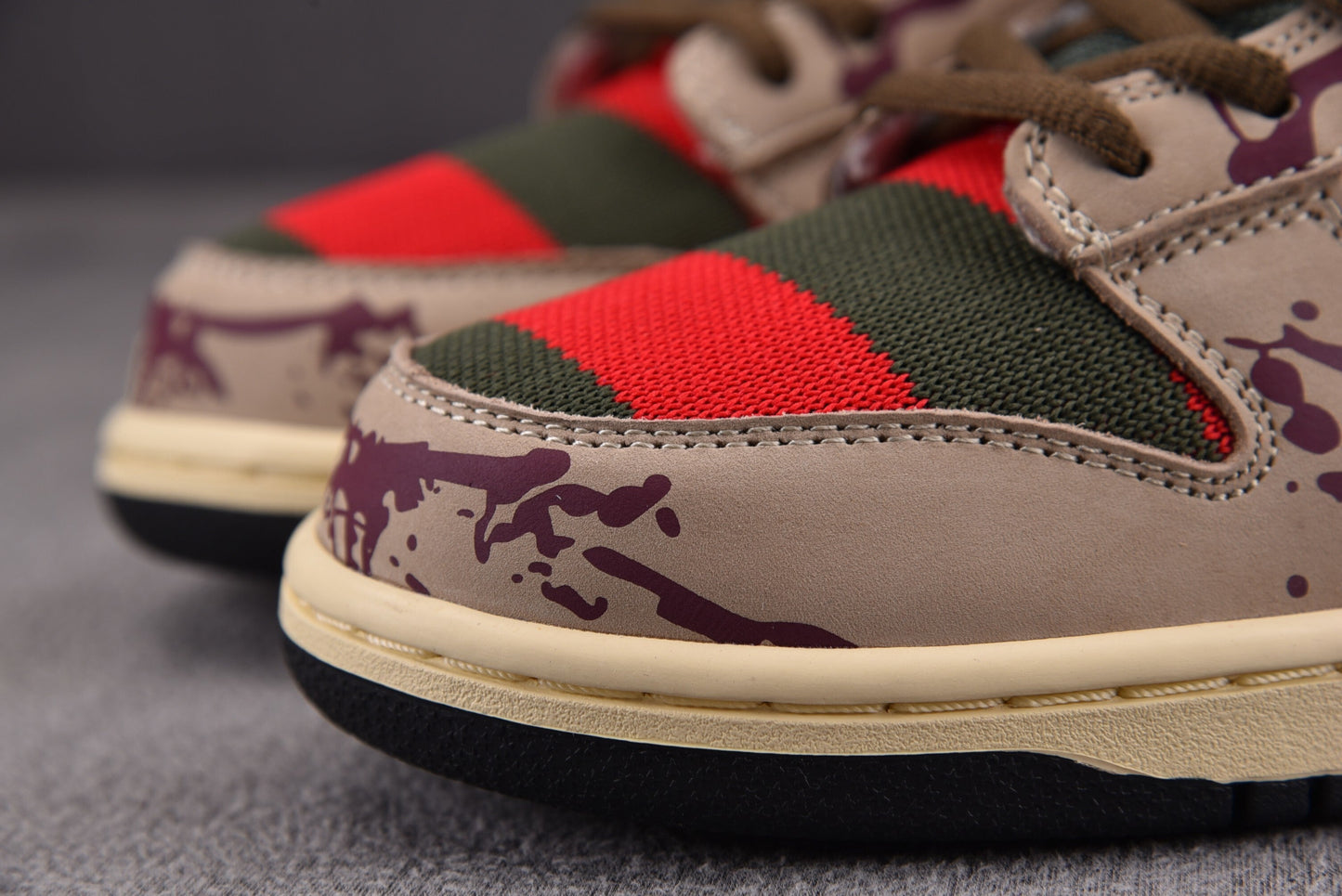 Nike SB Dunk Freddy Krueger
