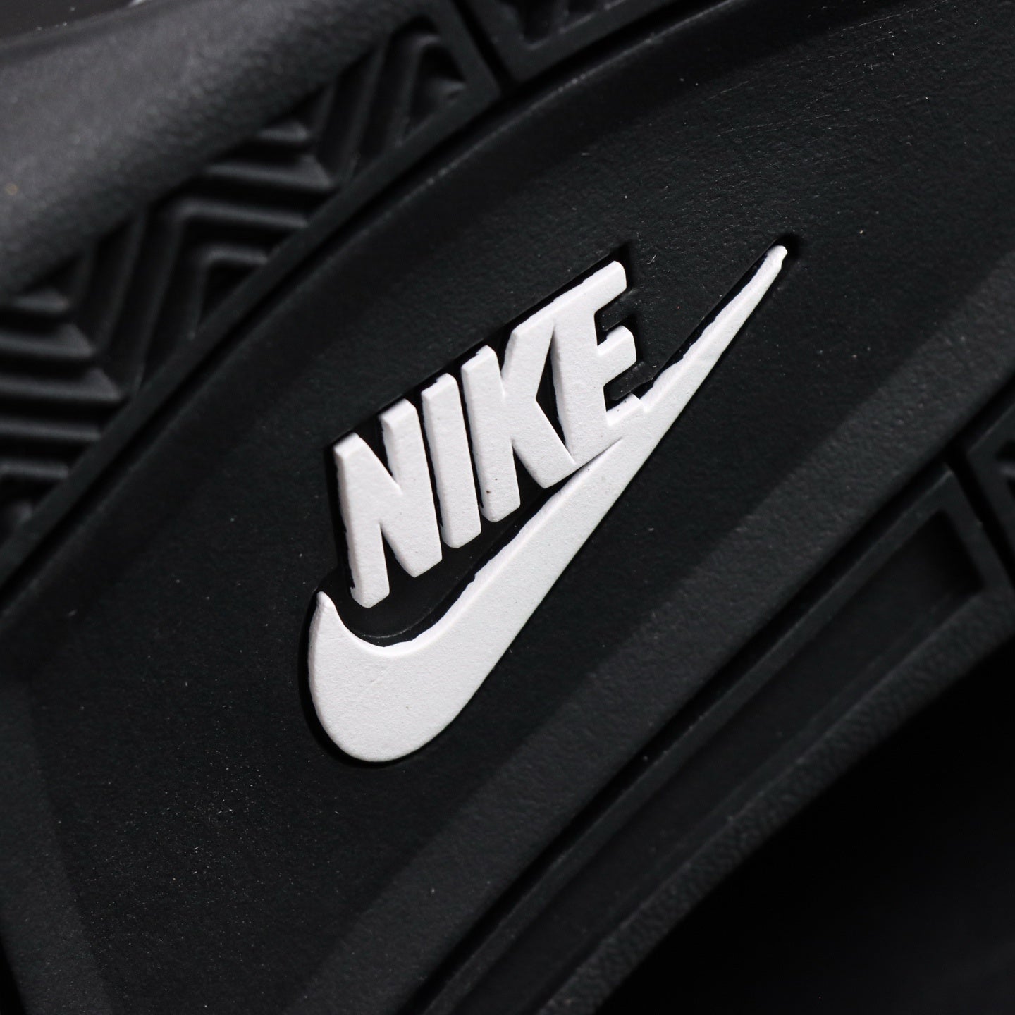 Air Jordan 4 Black Cat 2025