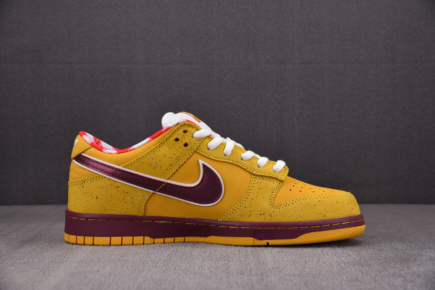 Nike SB Dunk Yellow Lobster