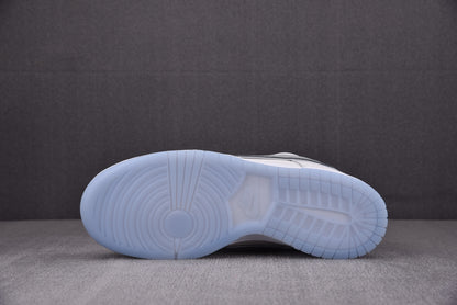 Nike SB Dunk White Lobsters