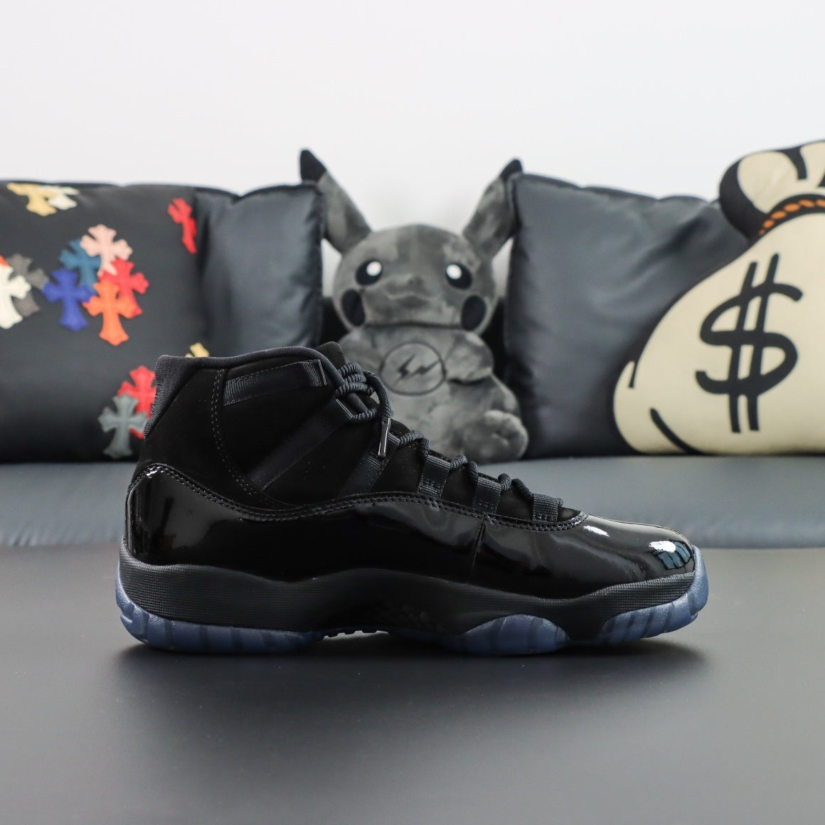 Air Jordan 11  Retro Cap and Gown