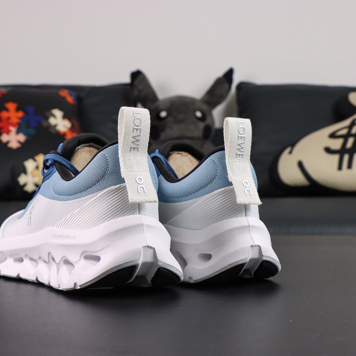 Cloudsurfer white and blue