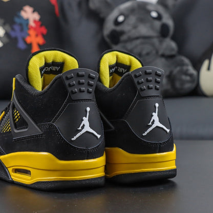Air Jordan 4 Thunder [2023]