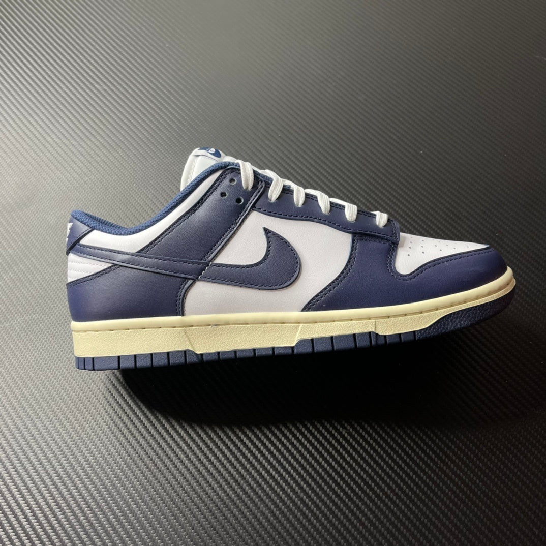 Nike Dunk Vintage Blue