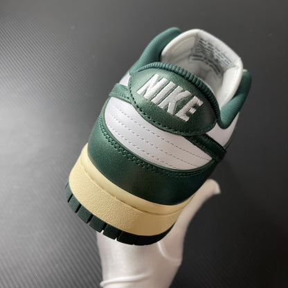 Nike Dunk Vintage Green