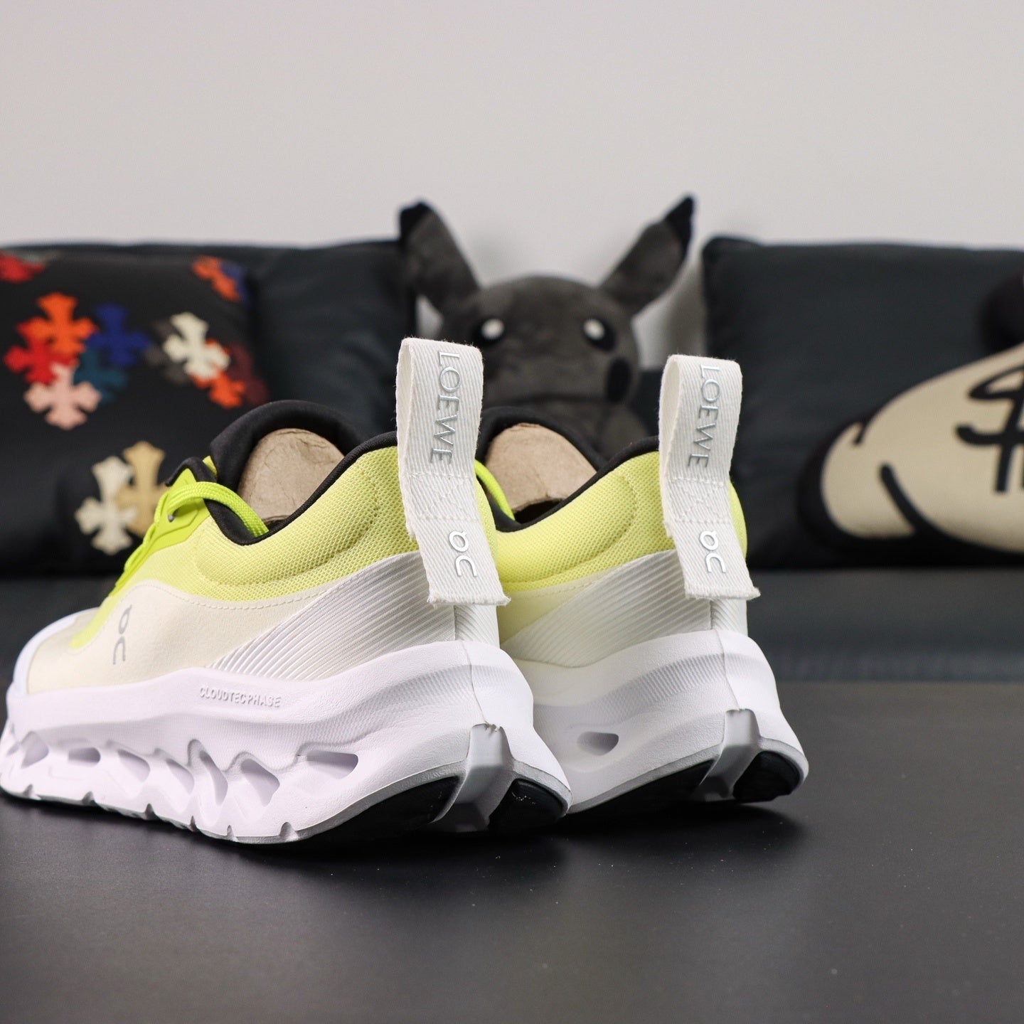 Cloudsurfer neon yellow