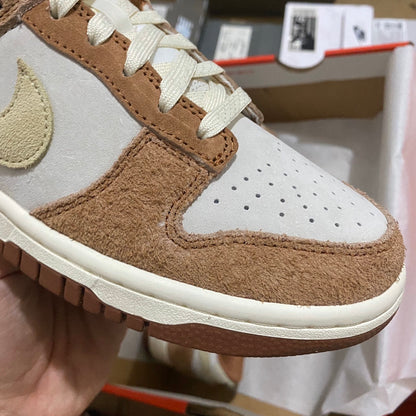 Nike Dunk Medium Curry