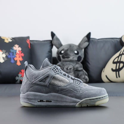 Air Jordan 4 Kaws