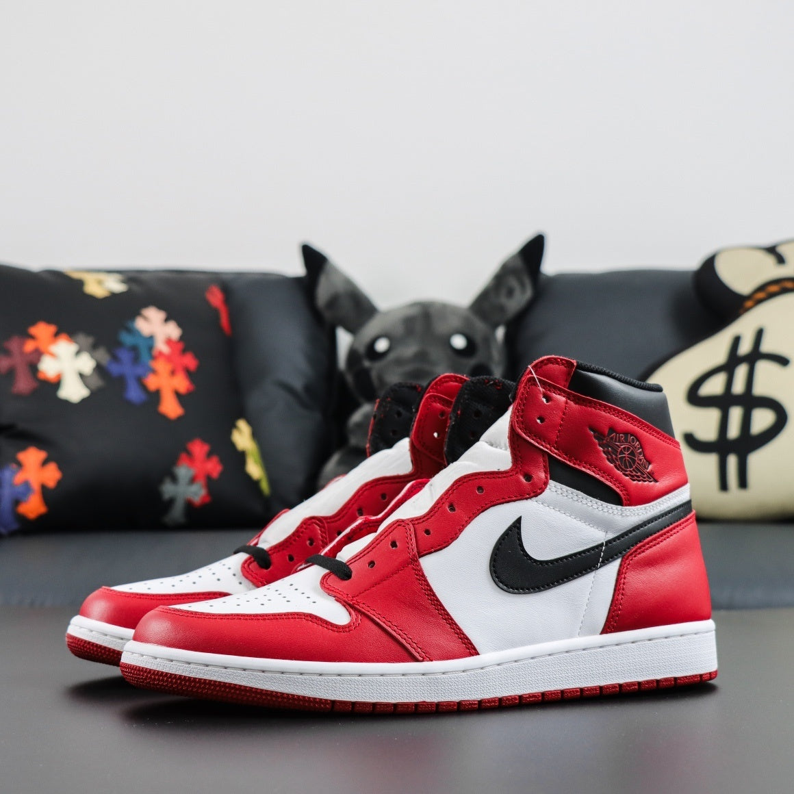 Air Jordan 1 Retro High OG Chicago [2015]