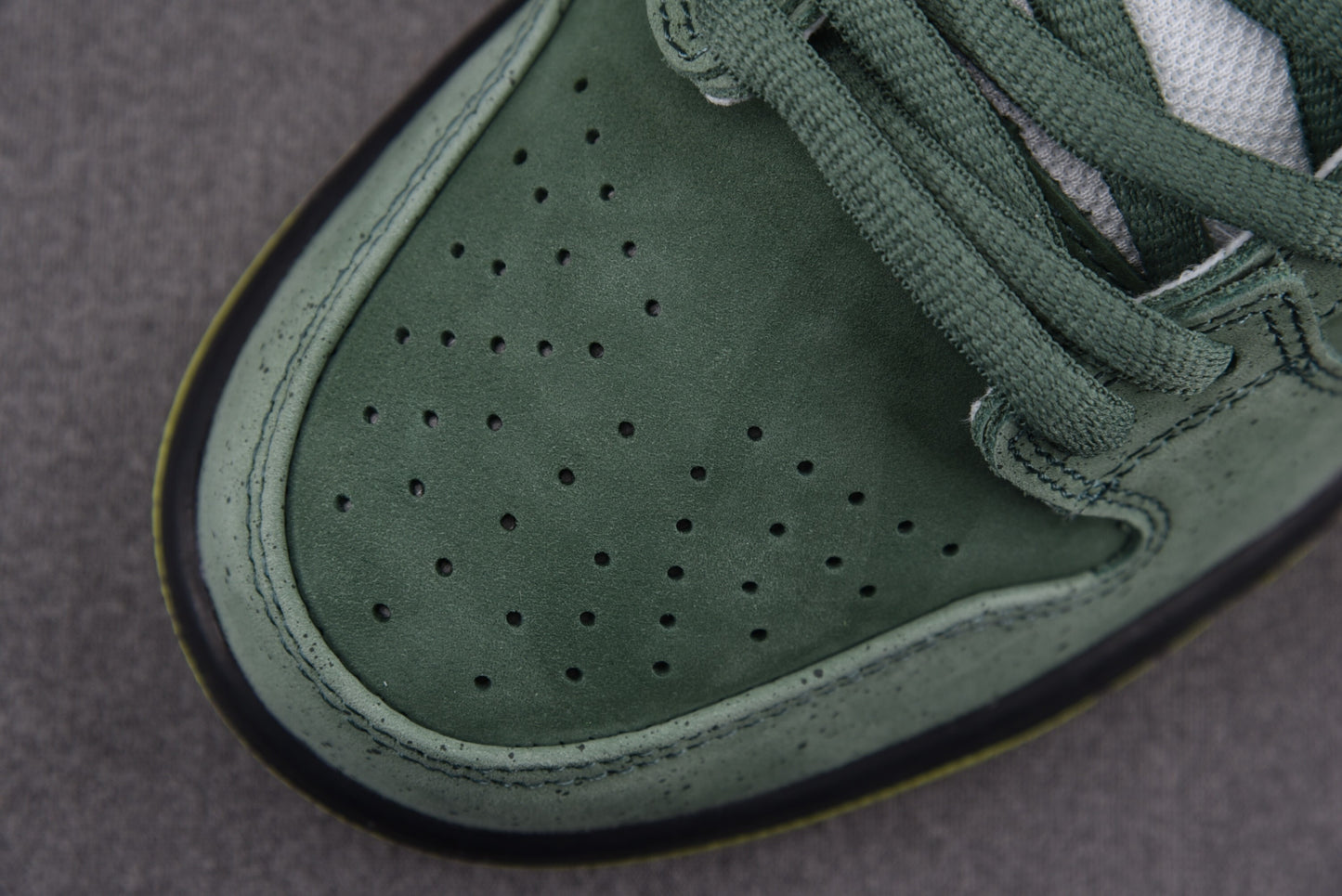 Nike SB Dunk Green Lobsters