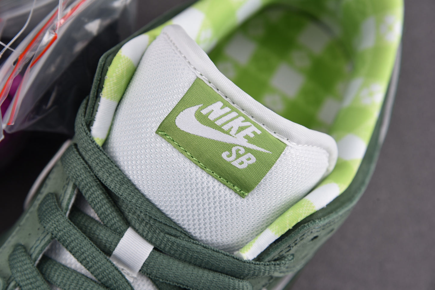 Nike SB Dunk Green Lobsters