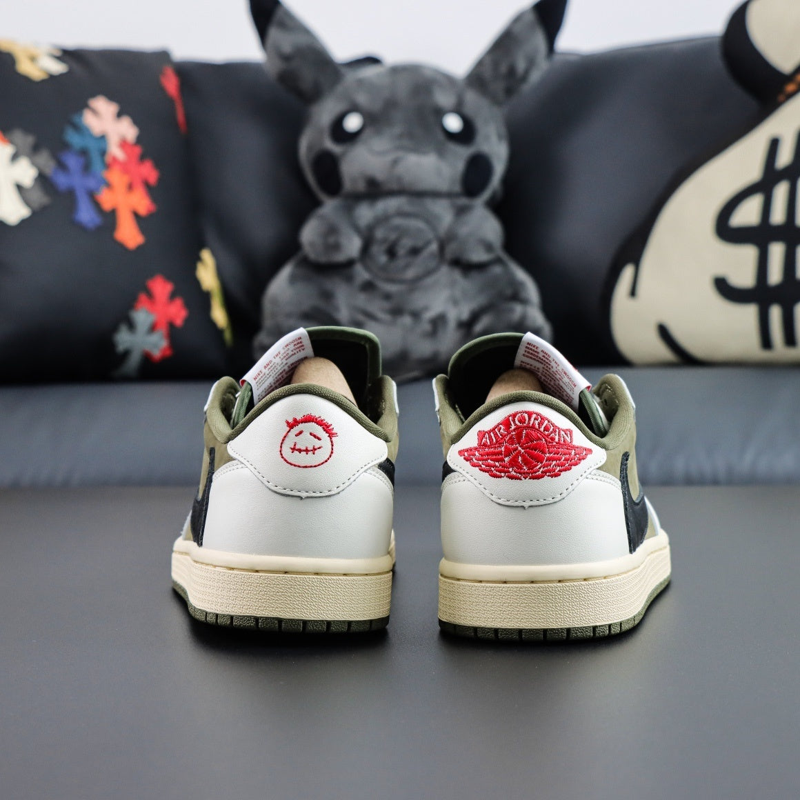 Travis Scott x Air Jordan 1 Low OG Medium Olive