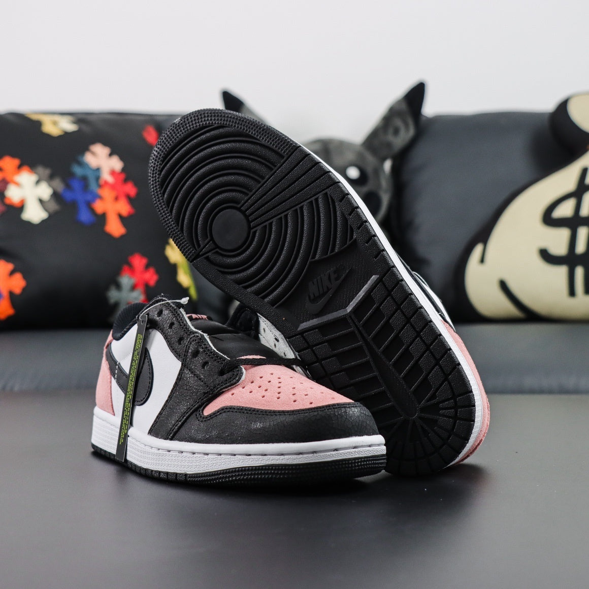 Air Jordan 1 Low OG Bleached Coral