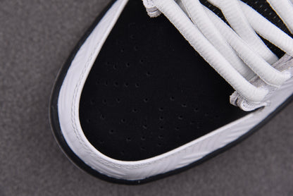 Nike SB Dunk x TIGHTBOOTH