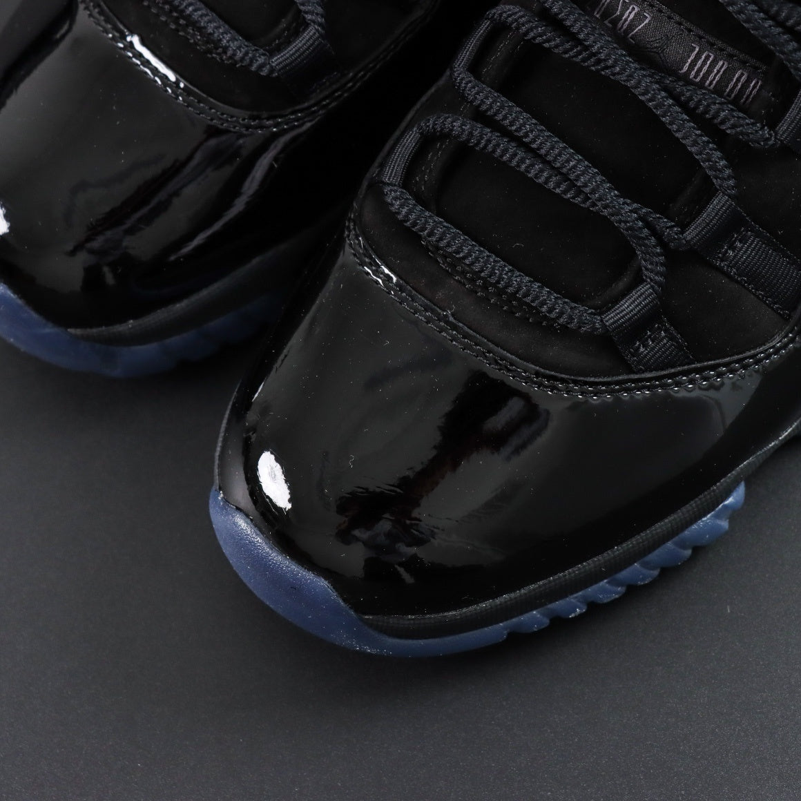 Air Jordan 11  Retro Cap and Gown