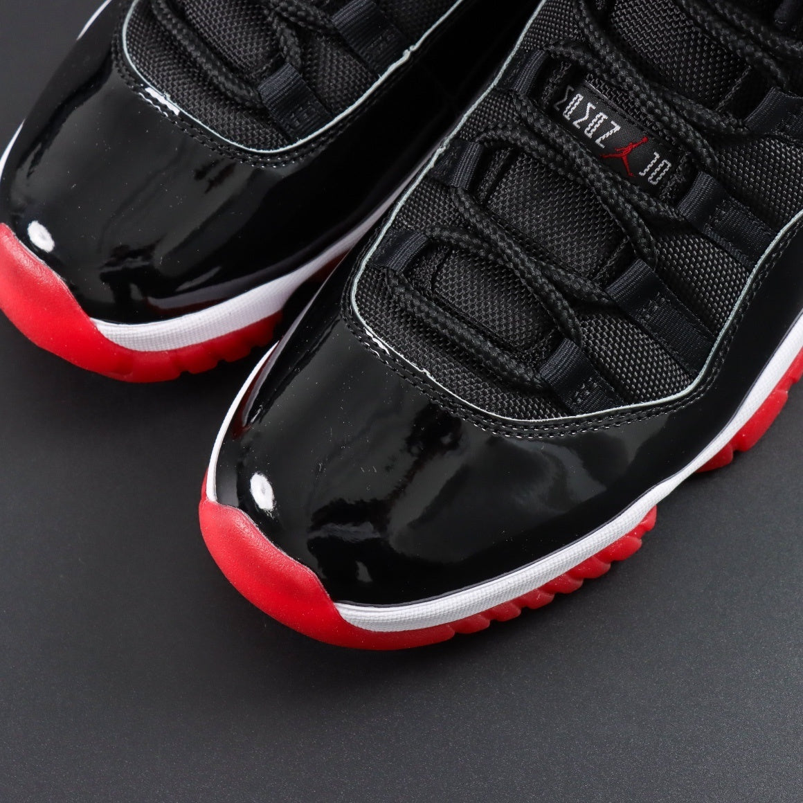 Air Jordan 11  Retro Playoff Bred