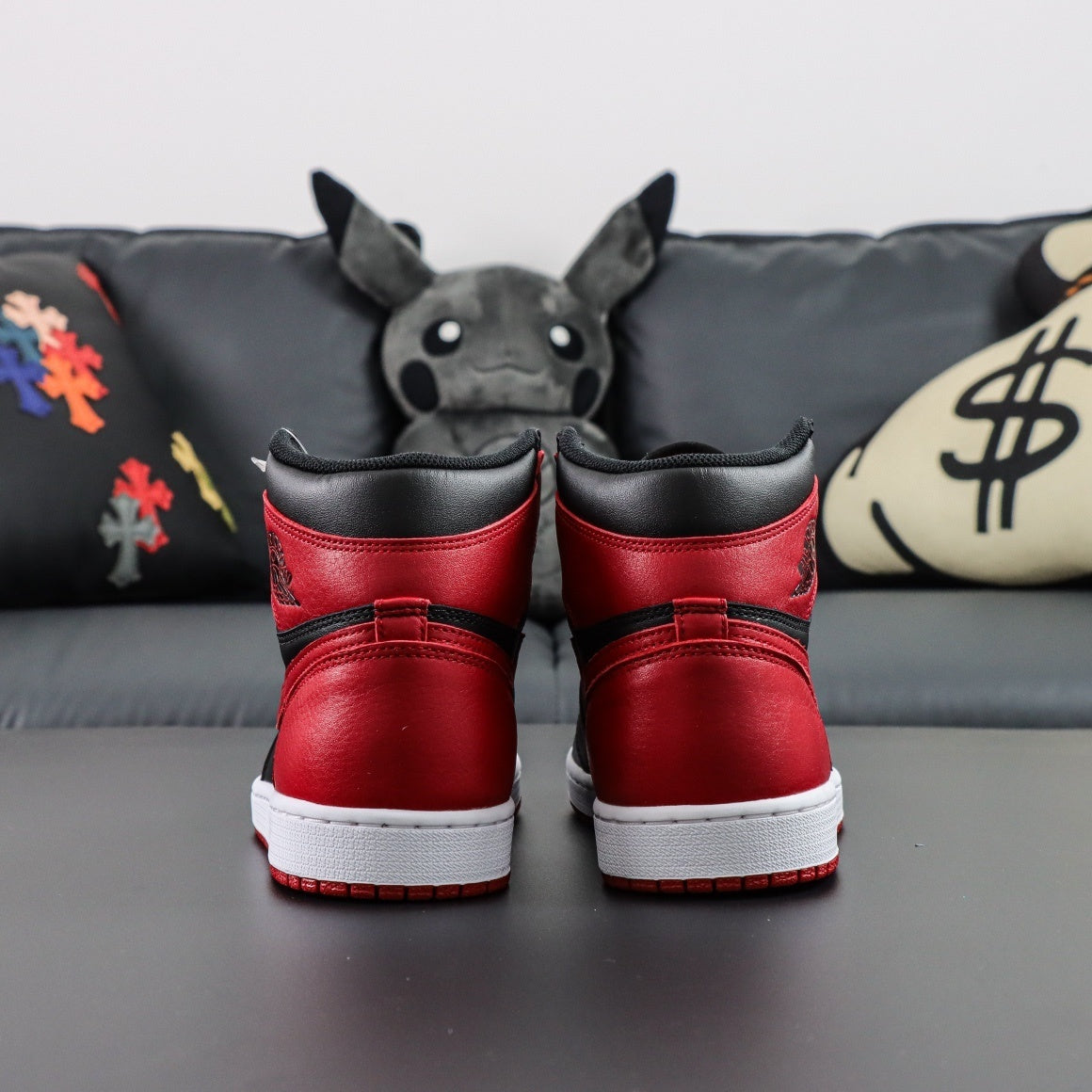 Air Jordan 1 Retro High OG Bred Banned