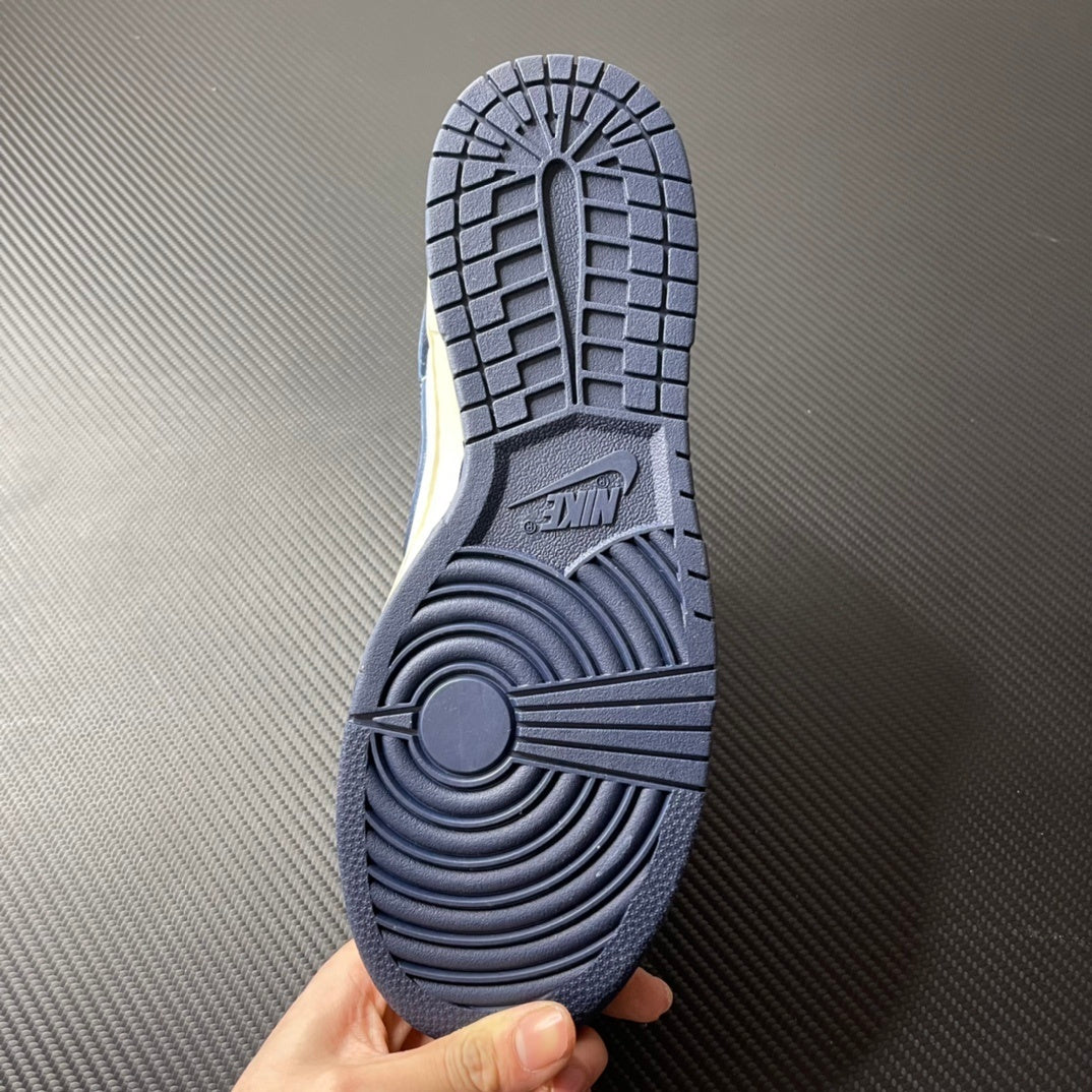 Nike Dunk Vintage Blue