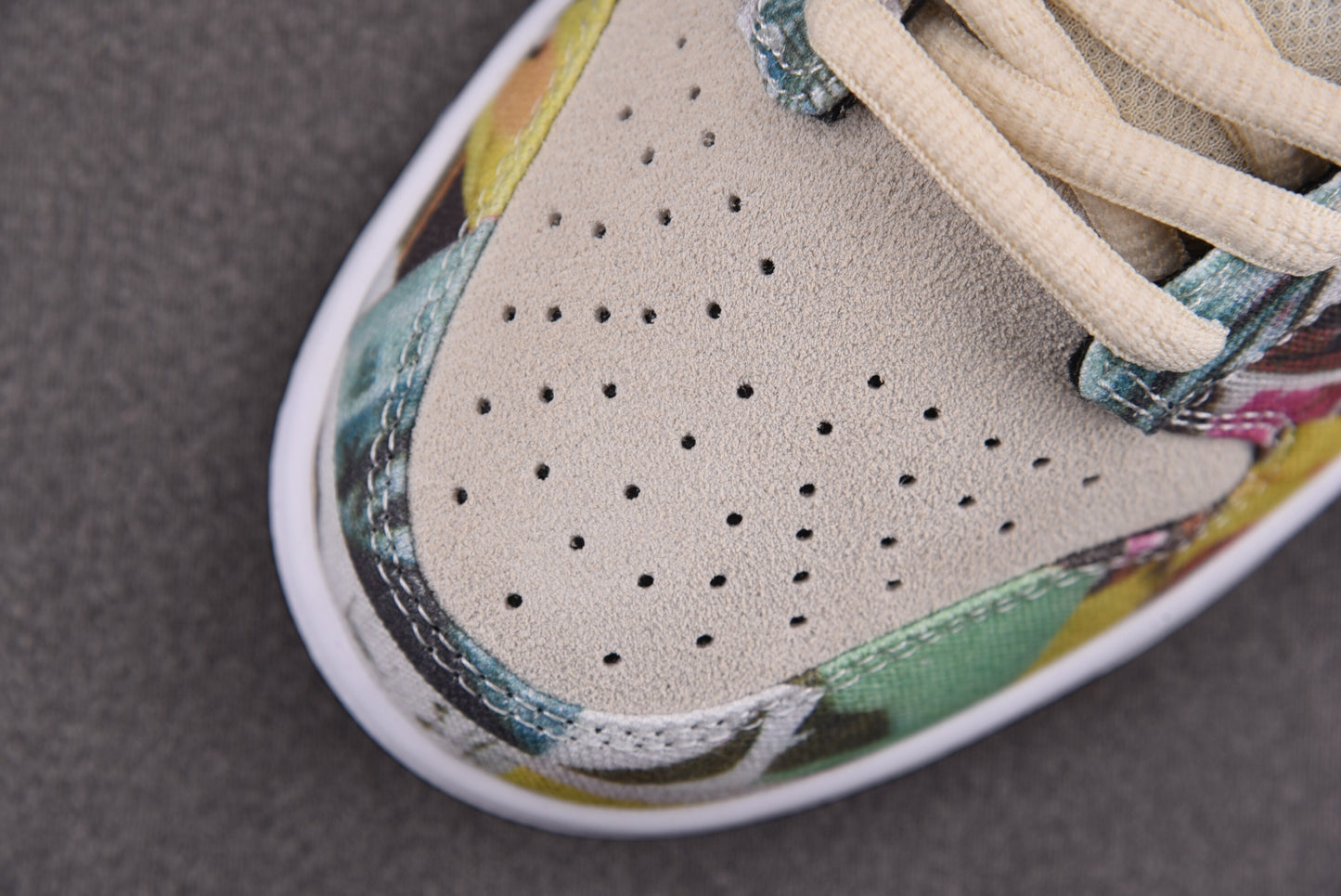 Nike SB Dunk SE Paris