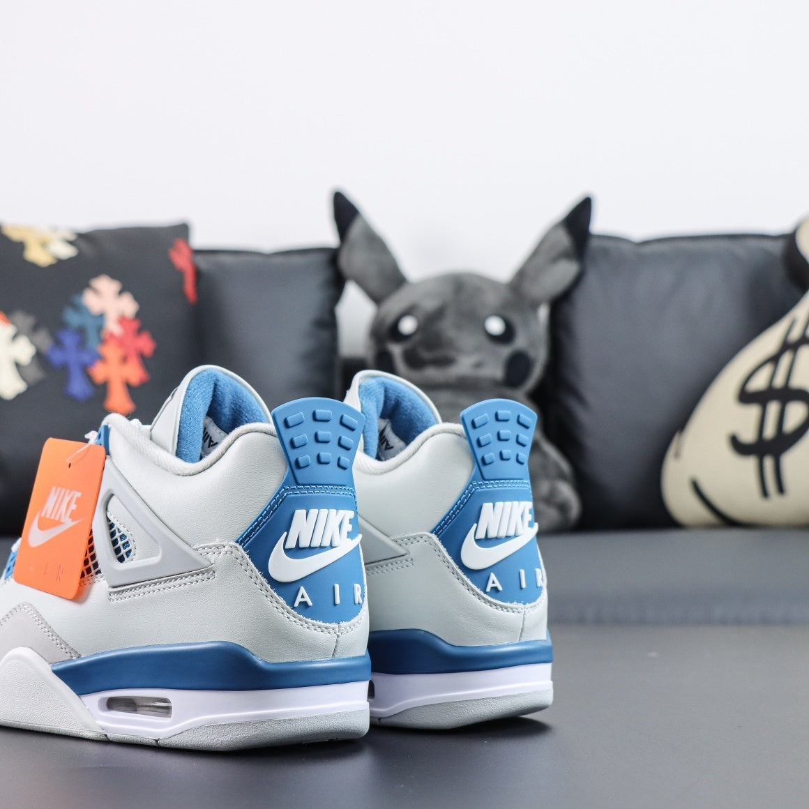 Air Jordan 4 Military Blue