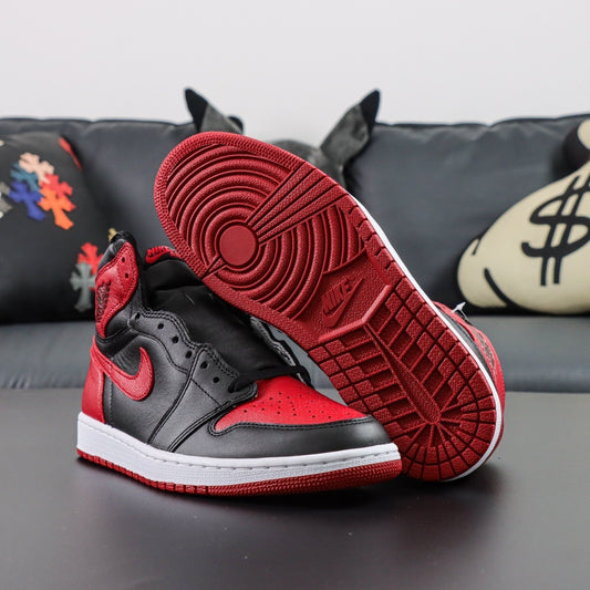 Air Jordan 1 Retro High OG Bred Banned