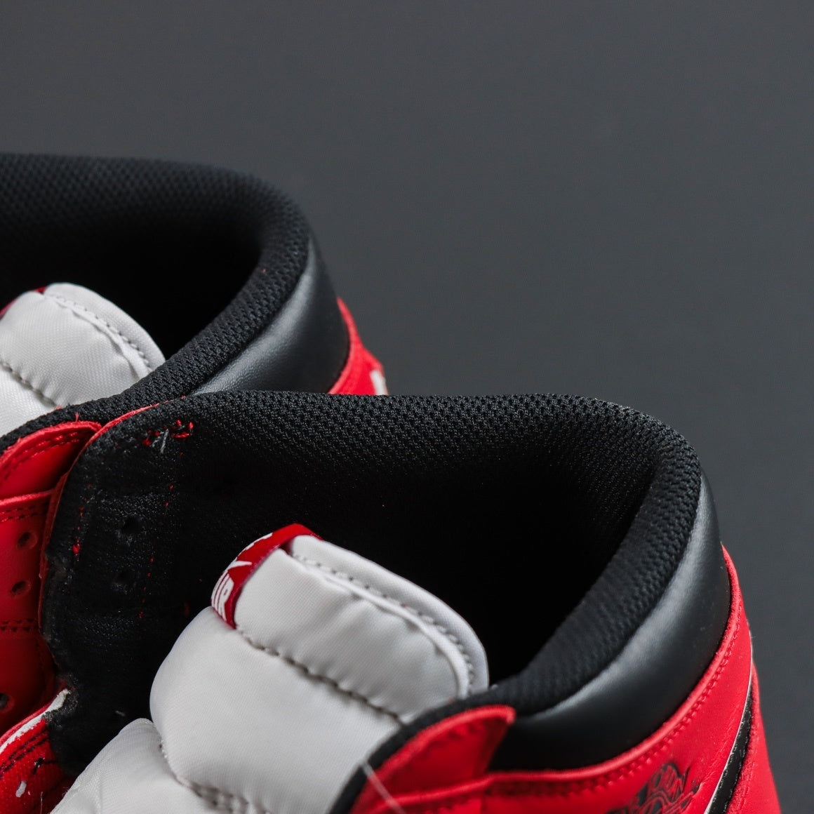 Air Jordan 1 Retro High OG Chicago [2015]