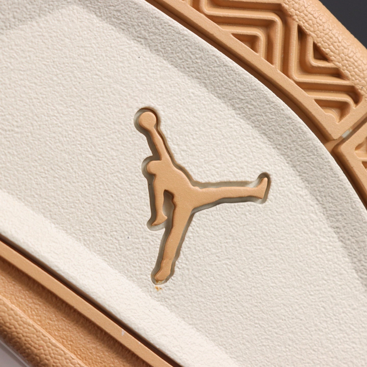 Air Jordan 4 Retro OG Cozy Girl [Women's]