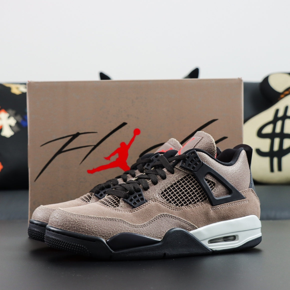 Air Jordan 4 Retro OG Taupe Haze [2024]