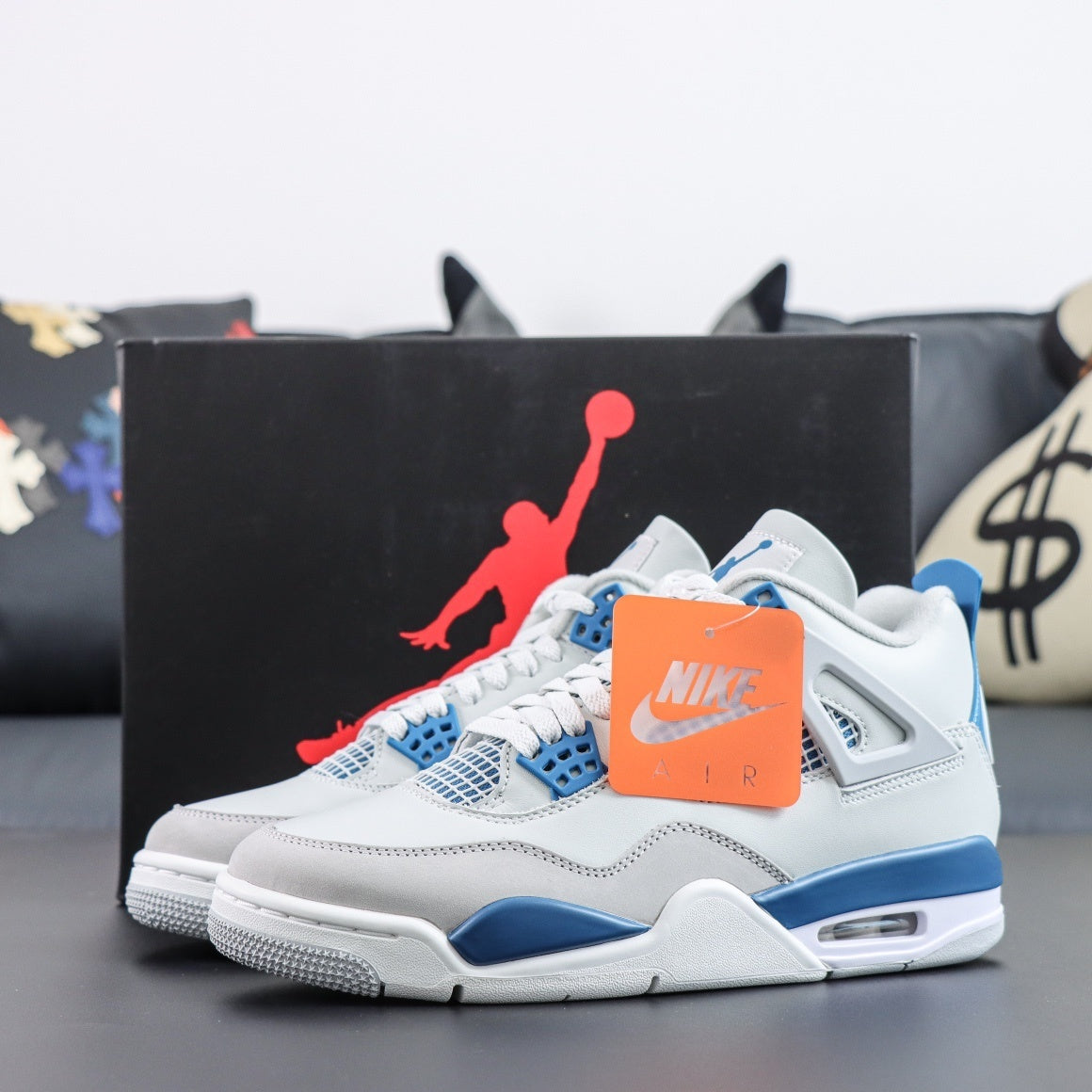 Air Jordan 4 Military Blue