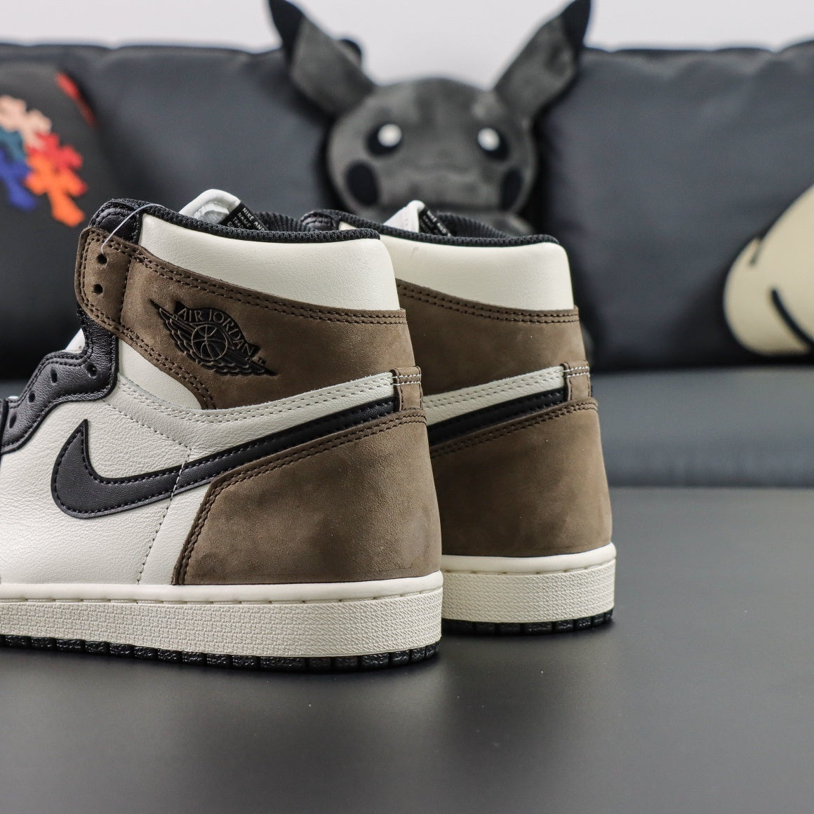 Air Jordan 1 Retro OG High Mocha
