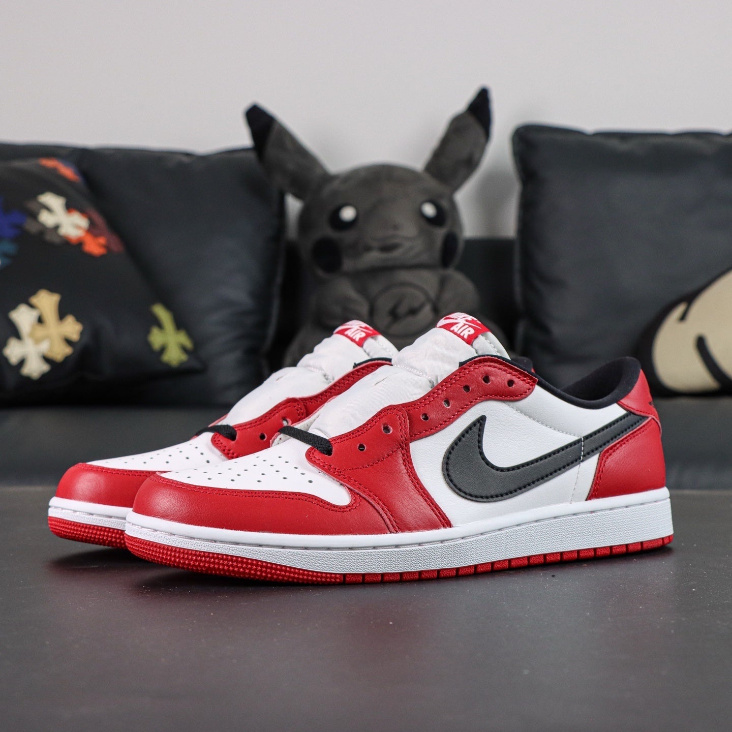 Air Jordan 1 Retro Low OG Chicago