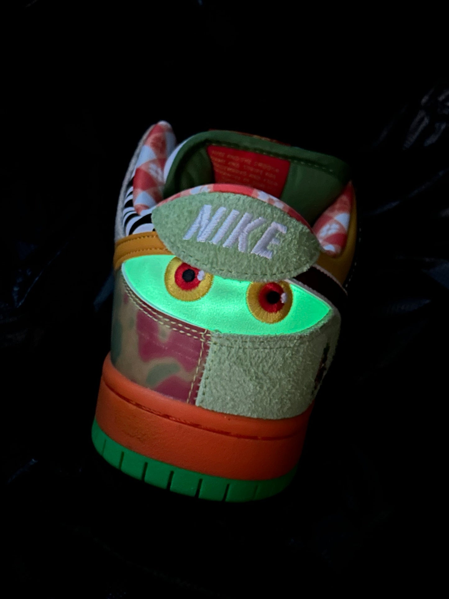 Nike SB Dunk What the Paul