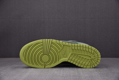 Nike SB Dunk Green Lobsters