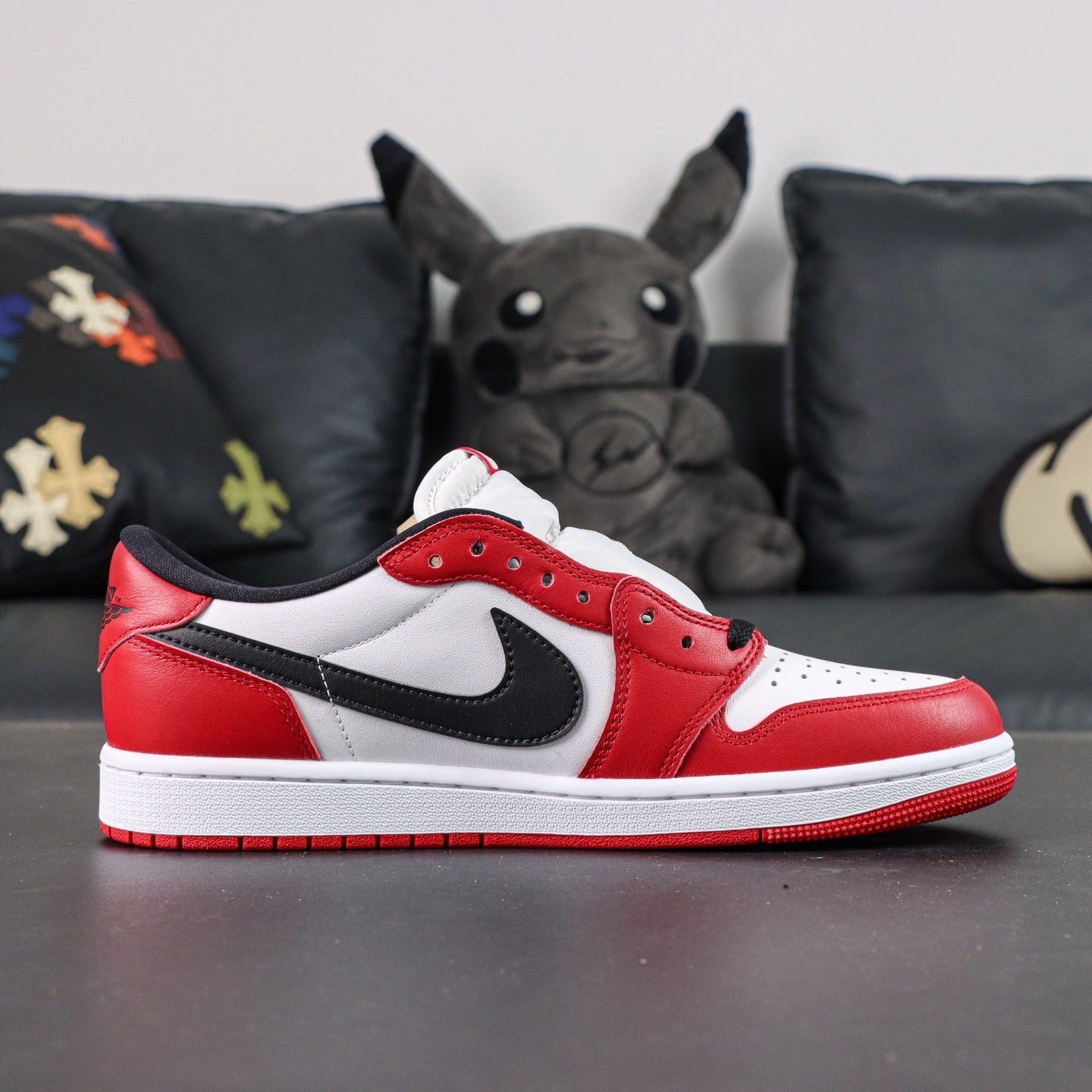Air Jordan 1 Retro Low OG Chicago