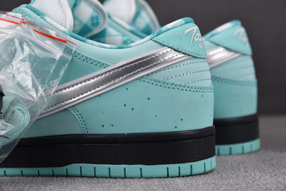 Nike SB Dunk Tiffany Lobster