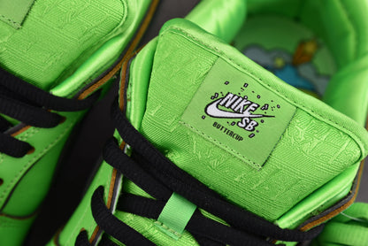 Nike SB Dunk Molly Powerpuff