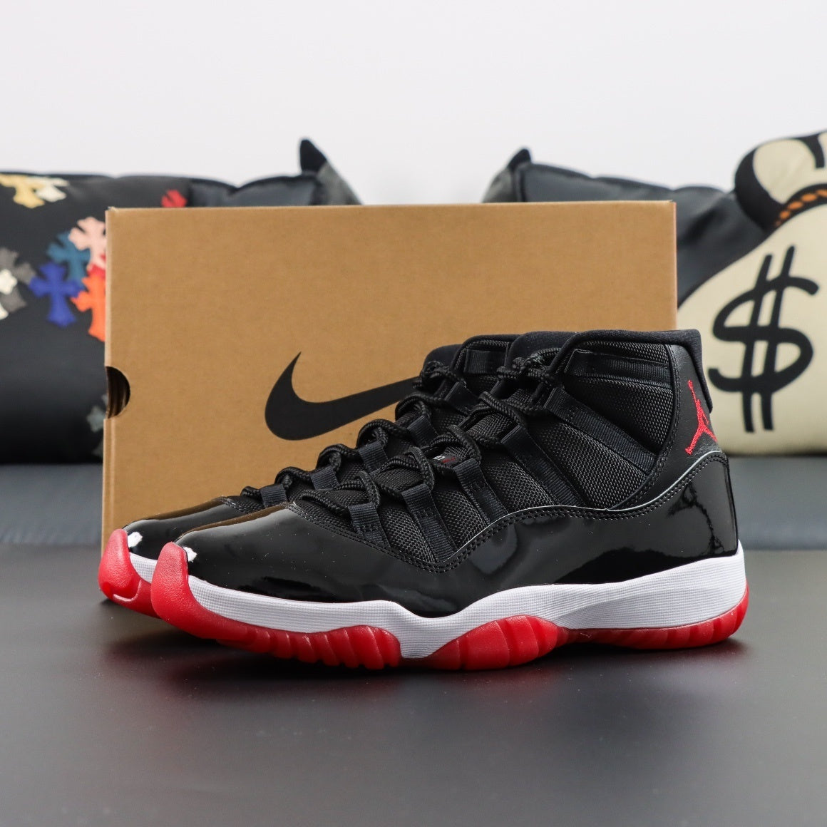 Air Jordan 11  Retro Playoff Bred