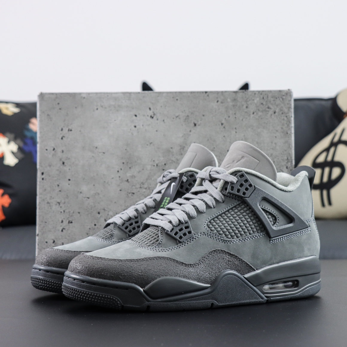 Air Jordan 4 Retro OG Wet Cement