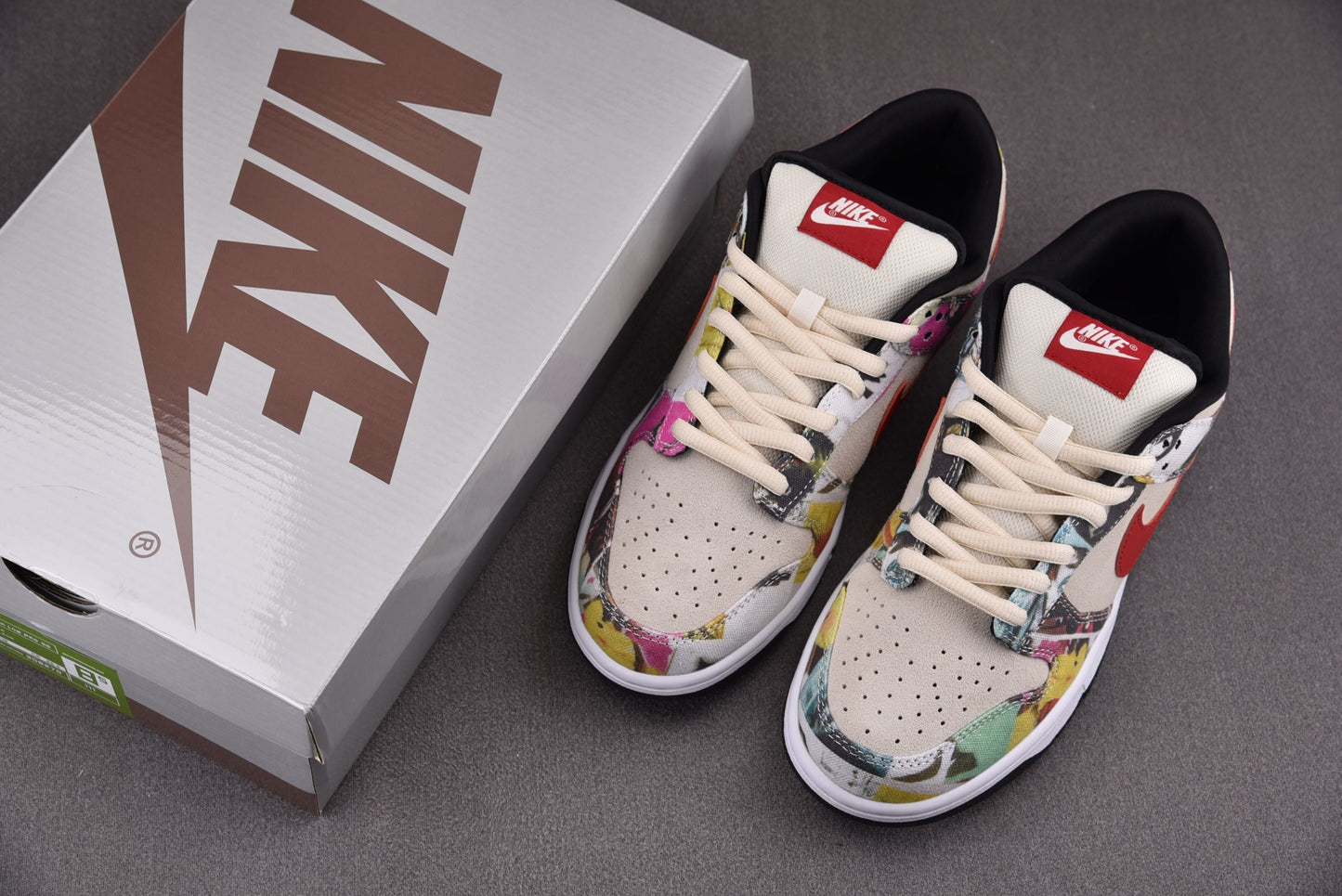 Nike SB Dunk SE Paris