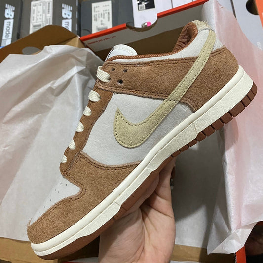 Nike Dunk Medium Curry