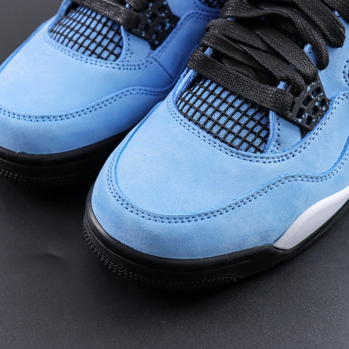 Air Jordan 4 x Travis Scott UNC Blue