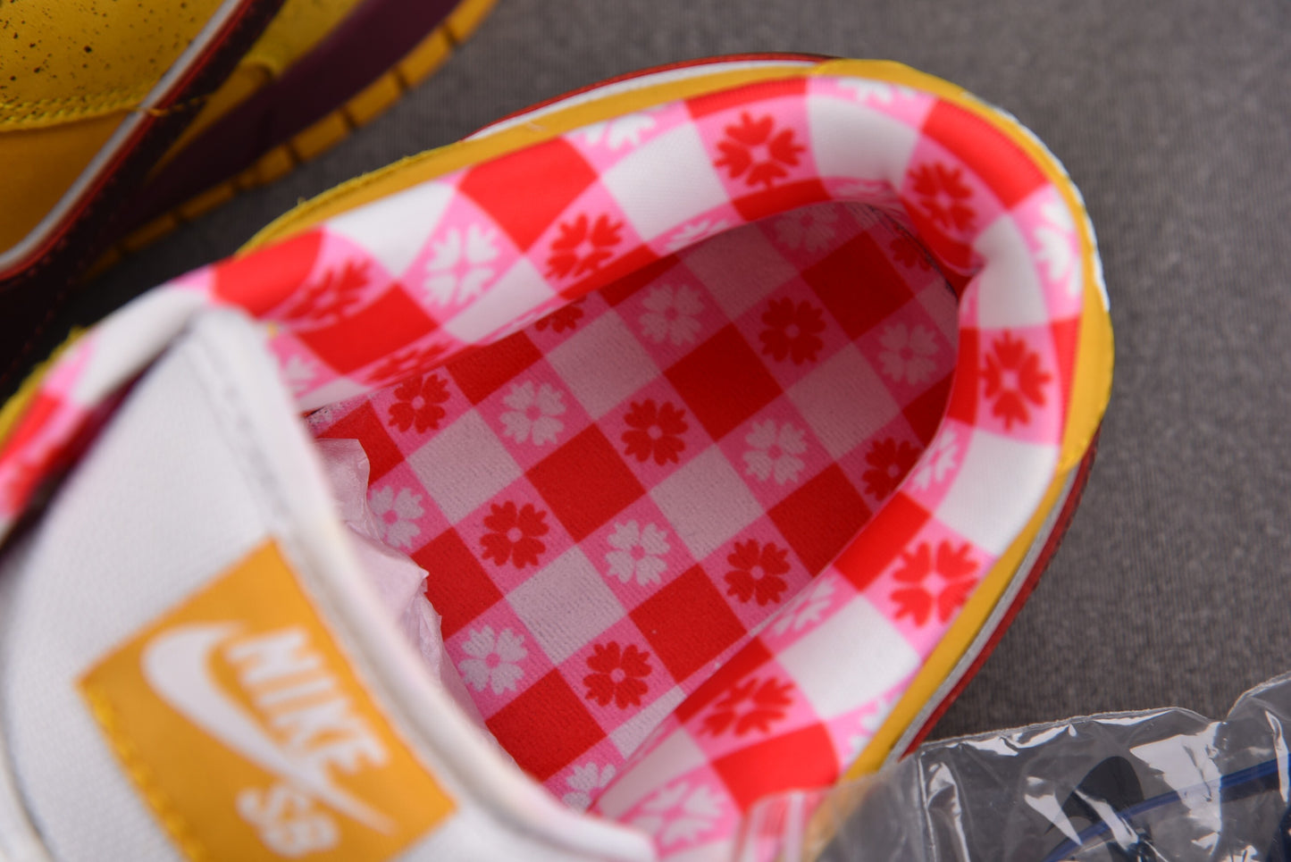 Nike SB Dunk Yellow Lobster